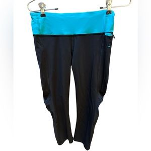Lululemon Cropped Black and Teal Leggings Size 4